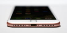 Почему Apple лишила iPhone 7 разъема для наушников