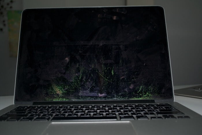 гарантия на дисплей MacBook Pro