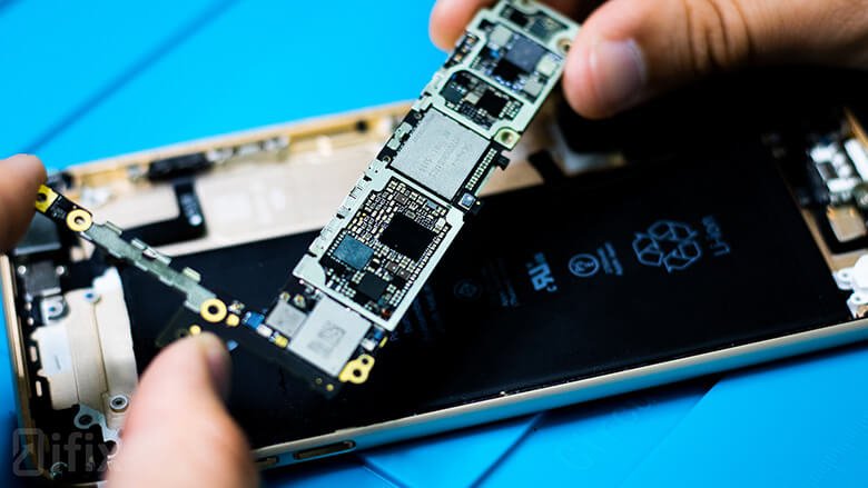 iPhone 7 не вмикається — діагностика системи живлення та відновлення в iFix
