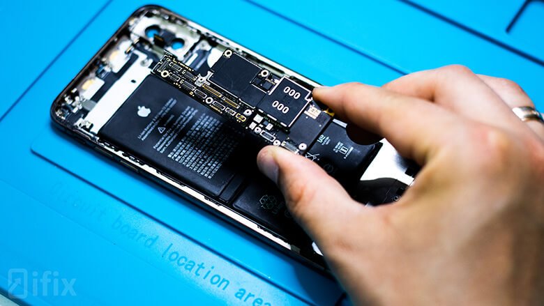 Ремонт iPhone XS Max у Києві Ремонт iPhone XS Max у сервісному центрі iFix Київ