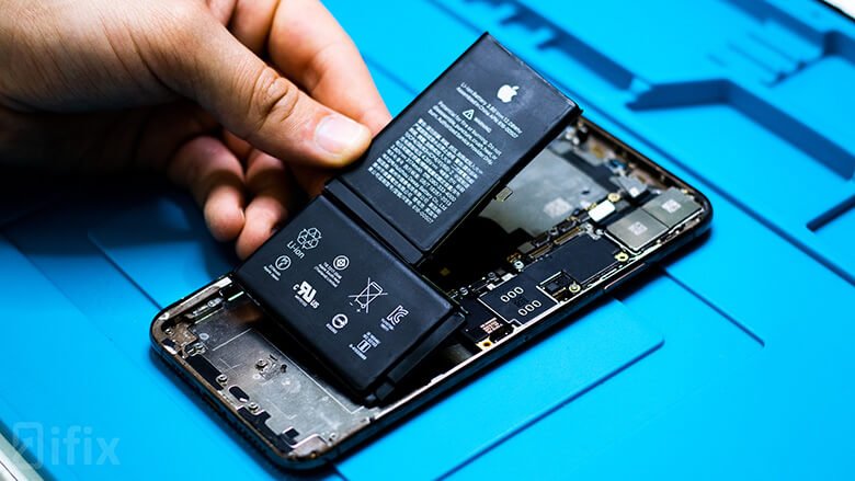 Заміна акумулятора iPhone XS Max у Києві Заміна акумулятора iPhone XS Max у сервісному центрі iFix Київ