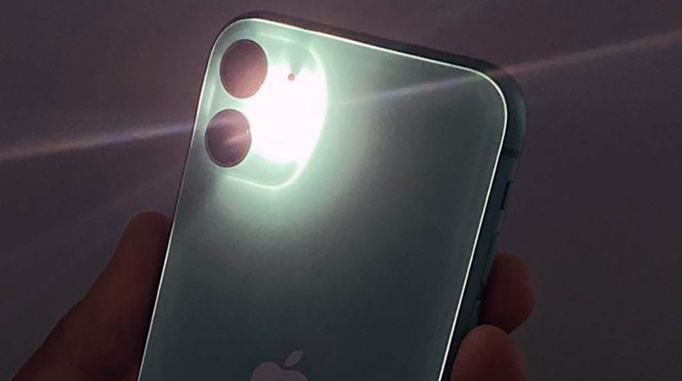 Не работает фонарик iPhone