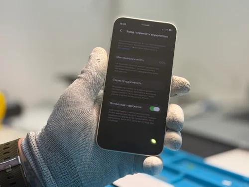 Перевірка стану акумулятора iPhone 12 mini після заміни Перевірка стану акумулятора iPhone 12 mini після заміни в iFix