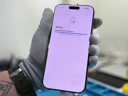 Перевірка iPhone 16 Pro Max після заміни дисплея Перевірка iPhone 16 Pro Max після заміни дисплея в сервісі iFix