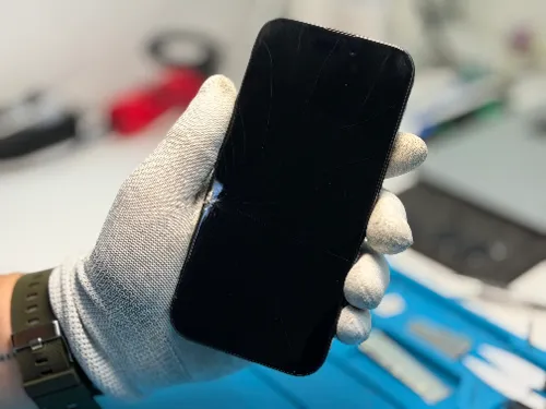 Заміна скла iPhone 16 в iFix Заміна скла iPhone 16 у сервісному центрі iFix